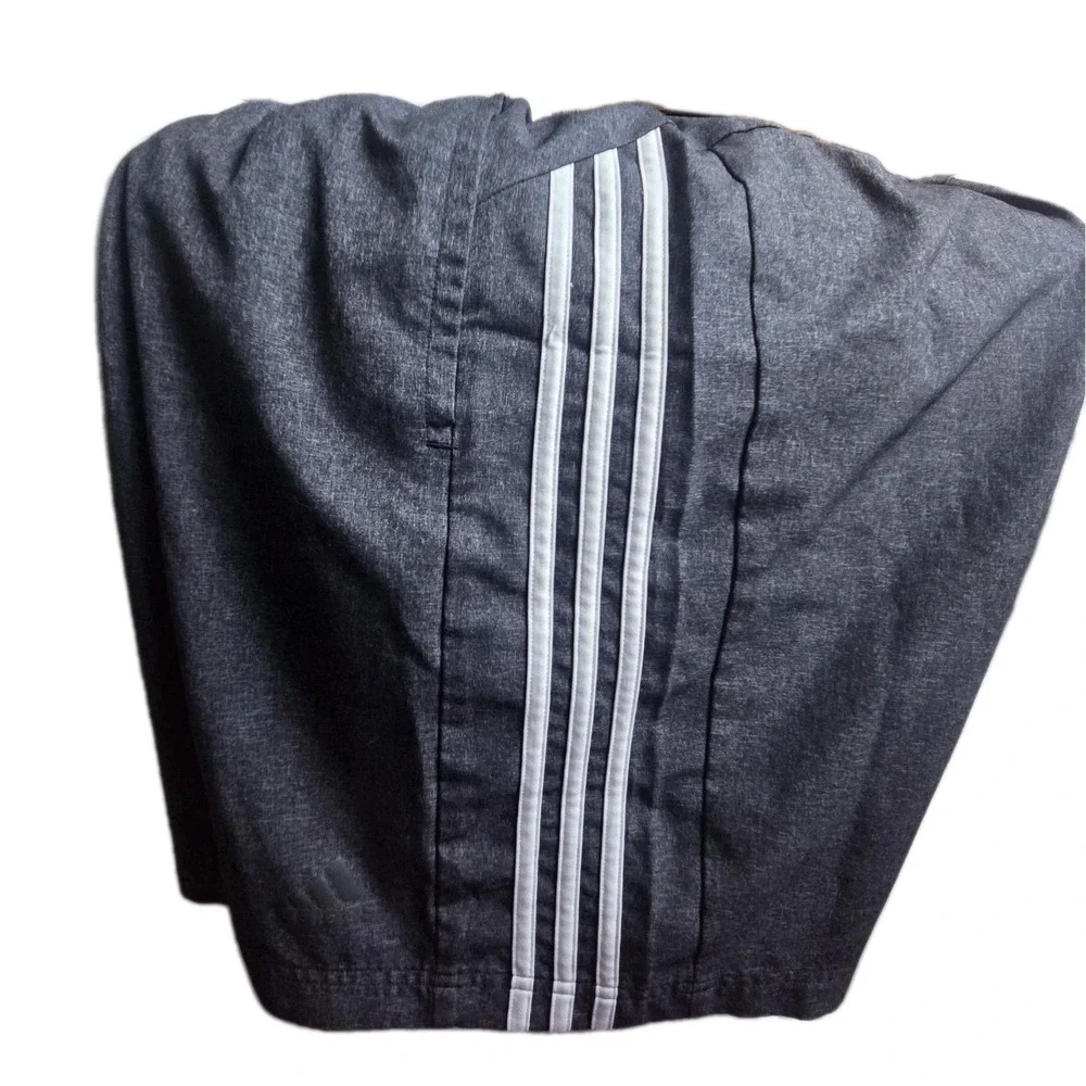 Adidas‎ Men's Large Gray 3 Stripe Athletic Basketball Shorts Elastic Waist...